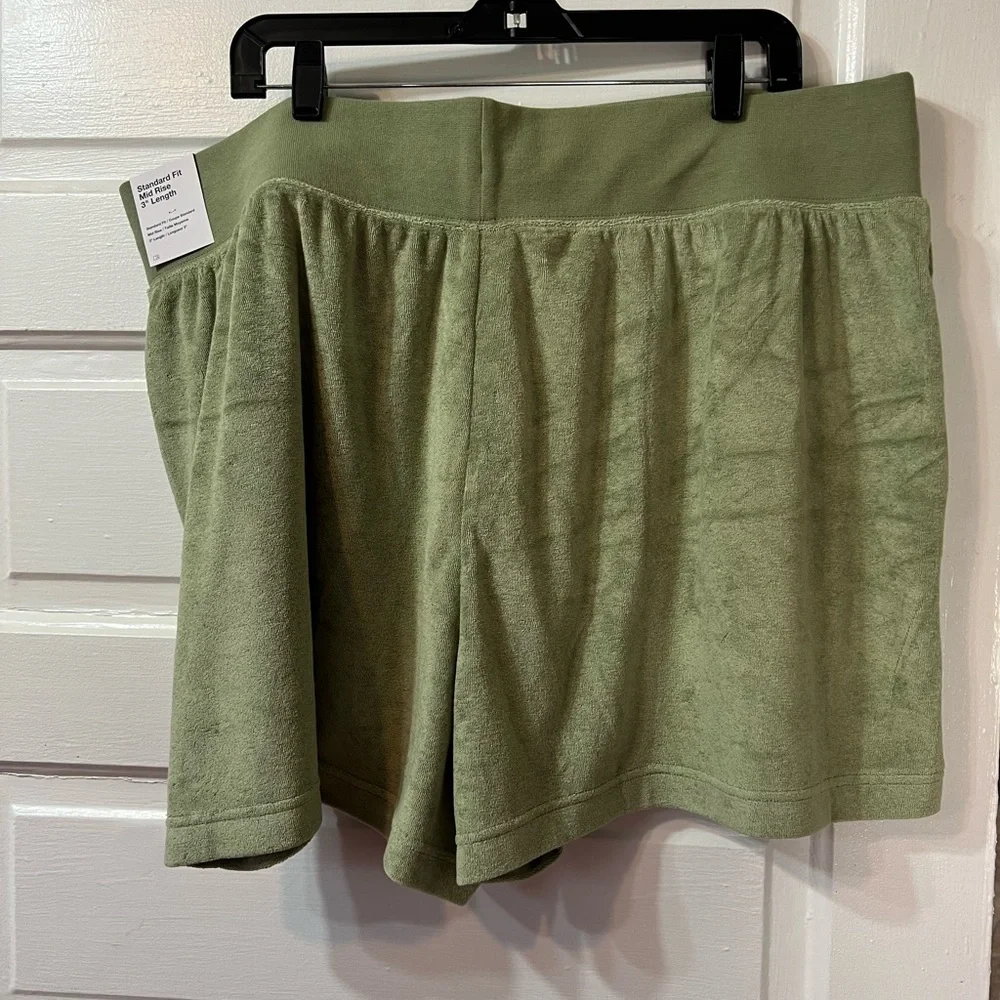 Nike velour shorts - Picture 3 of 4